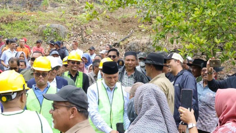 Mahyeldi Dapat Sambutan Hangat saat Pembangunan SMA 3 Gunung Talang Resmi Diluncurkan