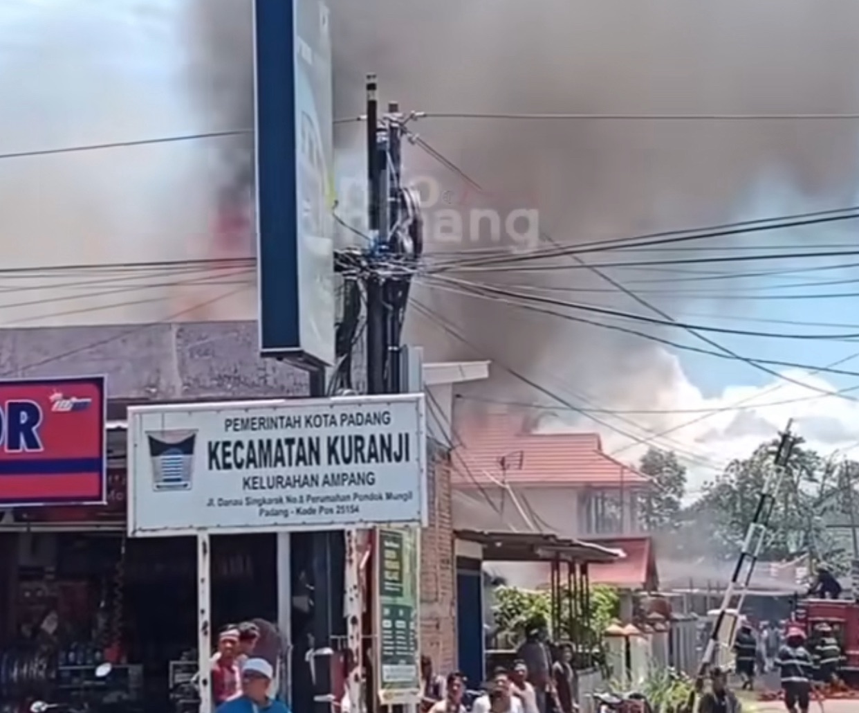 Kebakaran Hanguskan Rumah Warga di Kelurahan Ampang, Kota Padang