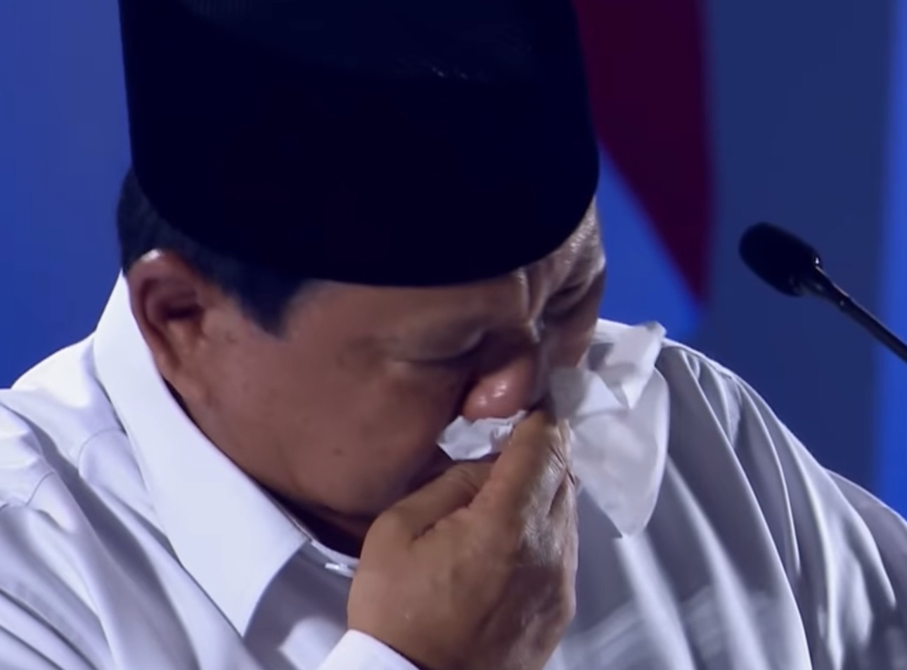 Prabowo Menangis di Peringatan Hari Guru Nasional, Tegaskan Komitmen Perbaiki Kesejahteraan Guru
