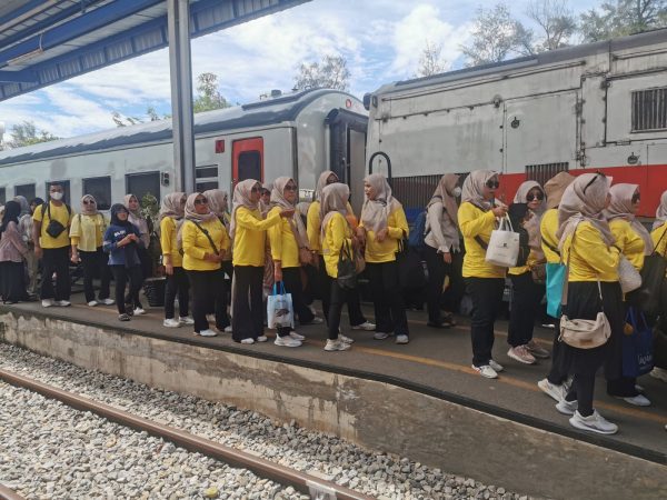 Meningkat 42 Persen, Penumpang KAI Divre II Sumbar Tercapat Capai 32.489 Selama Libur Panjang Isra Miraj dan Imlek