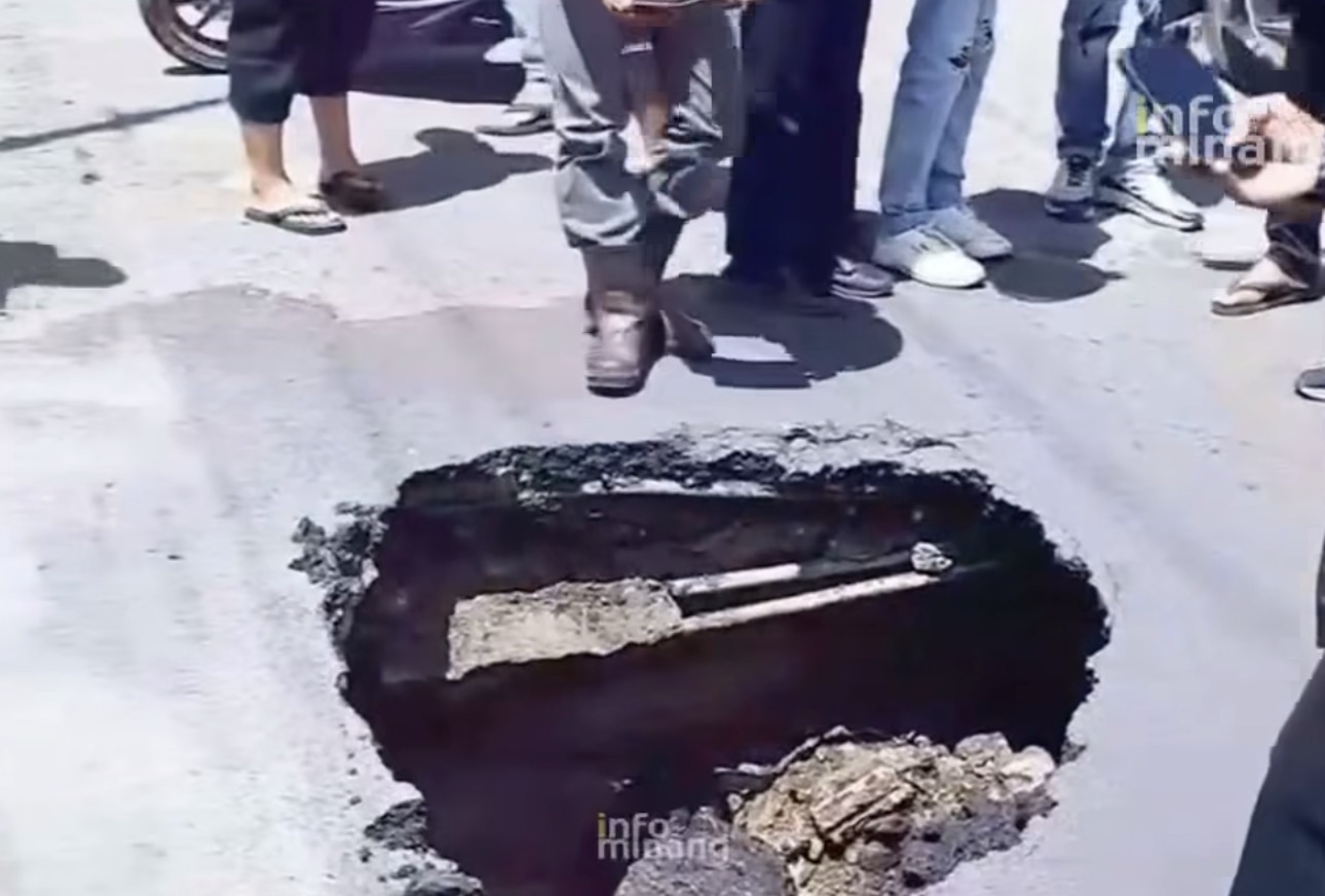 Sempat Diperbaiki, Jalan Menuju RSUD Sawahlunto Kembali Amblas