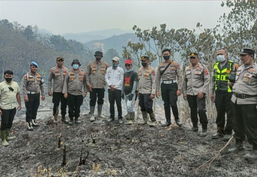 Kebakaran Lahan 30 Hektare di Dharmasraya Berhasil Dipadamkan, Polisi Imbau Warga Tak Bakar Lahan