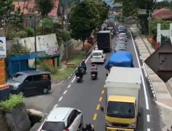 Kondisi Lalu Lintas Padang – Bukittinggi via Silaiang Terpantau Padat, Sabtu Siang