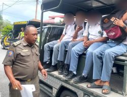 Puluhan Pelajar Terjaring Satpol PP Saat Asyik Merokok di Warung Saat Jam Belajar
