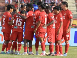 Dewa United Hancurkan Semen Padang FC 8-1, Perpanjang Tren Kekalahan Tim Kabau Sirah