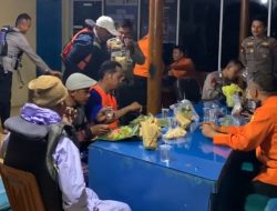 Tim SAR Evakuasi Tujuh Pemancing yang Terombang-ambing di Perairan Pulau Pieh Padang Pariaman