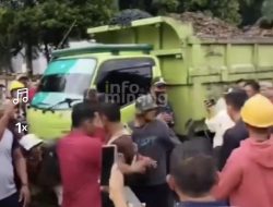 Sejumlah Warga Hadang Truk Membawa Buah Sawit di PT LIN Kinali